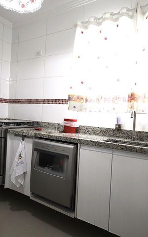 Apartamento à venda com 107m², 2 quartos e 3 vagas Apartamento à venda com 107m², 2 quartos e 3 vagasCozinha
