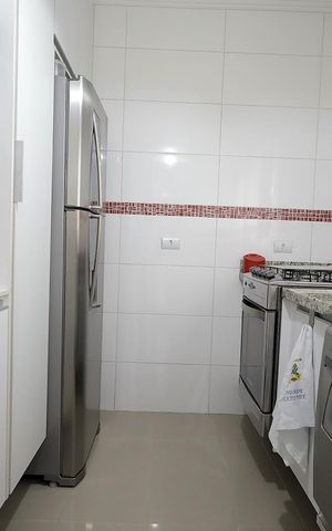 Apartamento à venda com 107m², 2 quartos e 3 vagas Apartamento à venda com 107m², 2 quartos e 3 vagasCozinha
