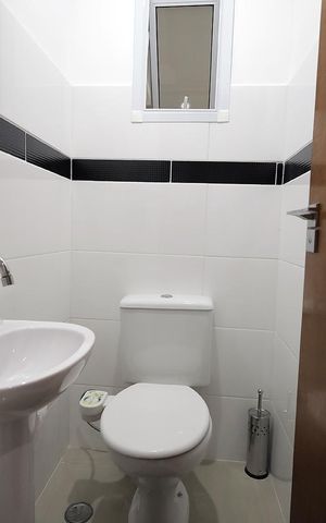 Apartamento à venda com 107m², 2 quartos e 3 vagas Apartamento à venda com 107m², 2 quartos e 3 vagasBanheiro Área de Serviço