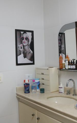 Apartamento à venda com 192m², 3 quartos e 2 vagasBanheiro 1