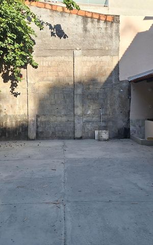 Casa de condomínio à venda com 258m², 3 quartos e 4 vagas Casa de condomínio à venda com 258m², 3 quartos e 4 vagasQuintal