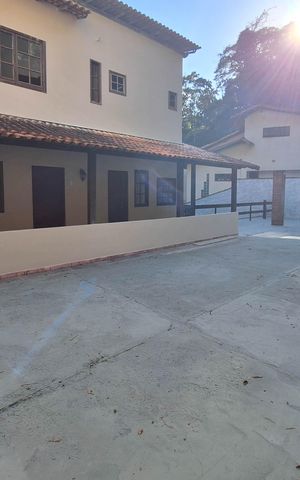 Casa de condomínio à venda com 258m², 3 quartos e 4 vagas Casa de condomínio à venda com 258m², 3 quartos e 4 vagasQuintal
