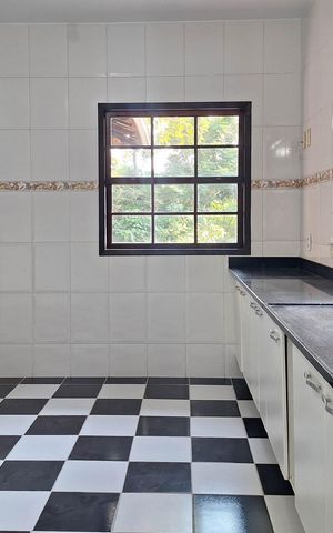 Casa de condomínio à venda com 258m², 3 quartos e 4 vagas Casa de condomínio à venda com 258m², 3 quartos e 4 vagasCozinha