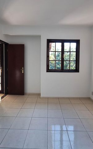 Casa de condomínio à venda com 258m², 3 quartos e 4 vagas Casa de condomínio à venda com 258m², 3 quartos e 4 vagasSuíte 1