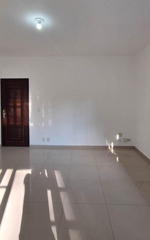 Casa de condomínio à venda com 258m², 3 quartos e 4 vagas Casa de condomínio à venda com 258m², 3 quartos e 4 vagasSala