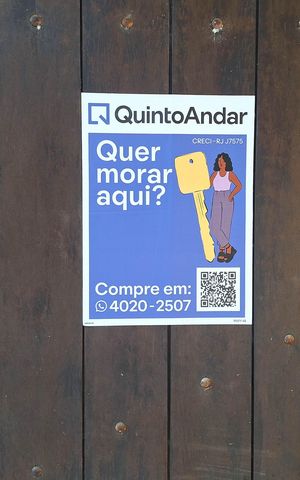Casa de condomínio à venda com 258m², 3 quartos e 4 vagas Casa de condomínio à venda com 258m², 3 quartos e 4 vagasplaca