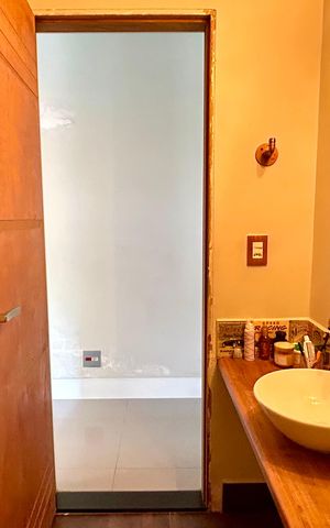 Casa à venda com 240m², 3 quartos e 8 vagas Casa à venda com 240m², 3 quartos e 8 vagasLavabo