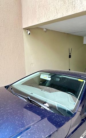 Casa à venda com 240m², 3 quartos e 8 vagas Casa à venda com 240m², 3 quartos e 8 vagasGaragem