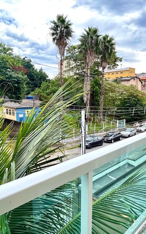 Casa à venda com 240m², 3 quartos e 8 vagas Casa à venda com 240m², 3 quartos e 8 vagasSacada da Suíte 1