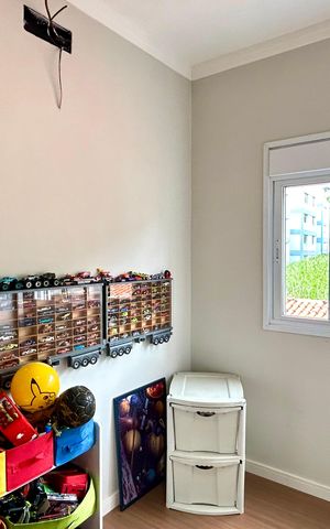 Casa à venda com 240m², 3 quartos e 8 vagas Casa à venda com 240m², 3 quartos e 8 vagasQuarto Suíte 3