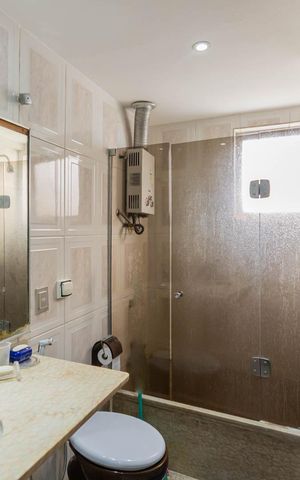 Apartamento para alugar com 200m², 4 quartos e 4 vagasBanheiro