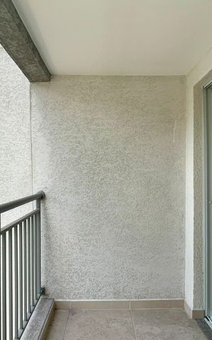Studio à venda com 31m², 1 quarto e sem vaga Studio à venda com 31m², 1 quarto e sem vagaVaranda
