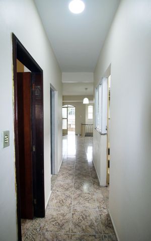Casa à venda com 65m², 2 quartos e 1 vagaSala - Corredor