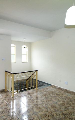 Casa à venda com 65m², 2 quartos e 1 vagaSala