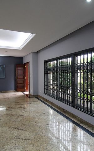 Casa para alugar com 401m², 4 quartos e 5 vagas Casa para alugar com 401m², 4 quartos e 5 vagasSala