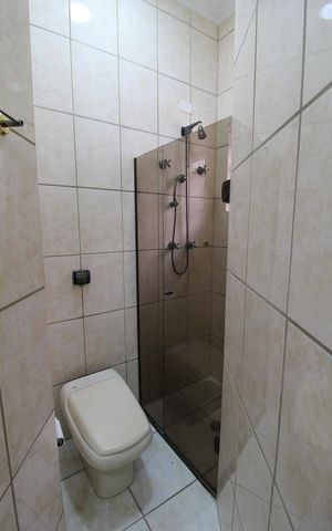 Casa para alugar com 401m², 4 quartos e 5 vagas Casa para alugar com 401m², 4 quartos e 5 vagasBanheiro