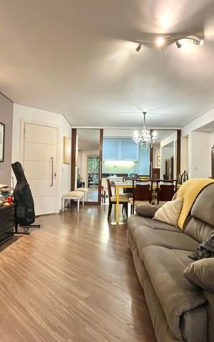 Apartamento à venda com 110m², 2 quartos e 2 vagas Apartamento à venda com 110m², 2 quartos e 2 vagasSala