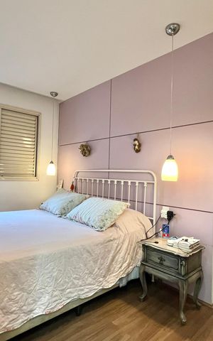 Apartamento à venda com 110m², 2 quartos e 2 vagas Apartamento à venda com 110m², 2 quartos e 2 vagasSuite