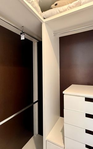 Apartamento à venda com 111m², 2 quartos e 2 vagas Apartamento à venda com 111m², 2 quartos e 2 vagasCloset 2 Suíte