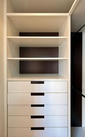 Apartamento à venda com 111m², 2 quartos e 2 vagas Apartamento à venda com 111m², 2 quartos e 2 vagasCloset 1 Suíte