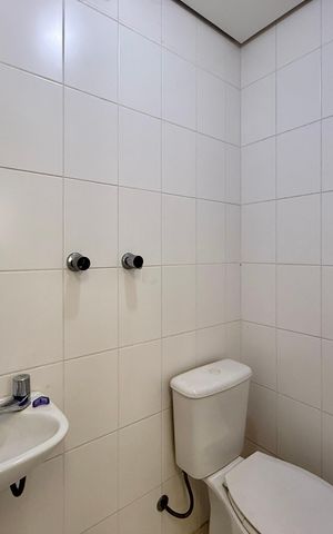 Apartamento à venda com 111m², 2 quartos e 2 vagas Apartamento à venda com 111m², 2 quartos e 2 vagasBanheiro de Serviço