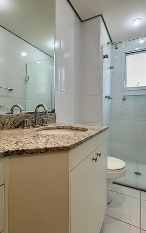 Apartamento à venda com 111m², 2 quartos e 2 vagas Apartamento à venda com 111m², 2 quartos e 2 vagasBanheiro Social