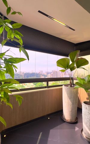 Apartamento à venda com 360m², 5 quartos e 4 vagas Apartamento à venda com 360m², 5 quartos e 4 vagasVaranda da Sala