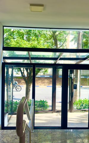 Apartamento à venda com 360m², 5 quartos e 4 vagas Apartamento à venda com 360m², 5 quartos e 4 vagasÁrea comum
