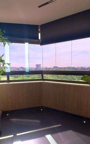 Apartamento à venda com 360m², 5 quartos e 4 vagas Apartamento à venda com 360m², 5 quartos e 4 vagasVaranda da Sala
