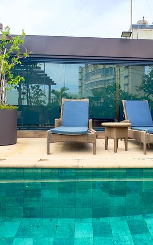 Apartamento à venda com 360m², 5 quartos e 4 vagas Apartamento à venda com 360m², 5 quartos e 4 vagasPiscina privativa