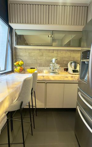 Apartamento à venda com 360m², 5 quartos e 4 vagas Apartamento à venda com 360m², 5 quartos e 4 vagasCozinha