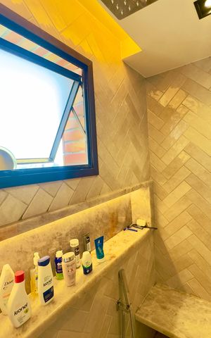 Apartamento à venda com 360m², 5 quartos e 4 vagas Apartamento à venda com 360m², 5 quartos e 4 vagasBanheiro da Suíte 1
