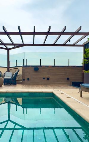 Apartamento à venda com 360m², 5 quartos e 4 vagas Apartamento à venda com 360m², 5 quartos e 4 vagasPiscina privativa