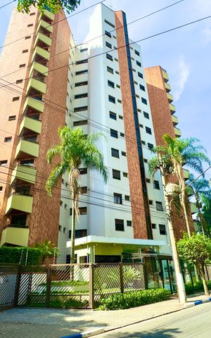 Apartamento à venda com 360m², 5 quartos e 4 vagas Apartamento à venda com 360m², 5 quartos e 4 vagasFachada do Prédio