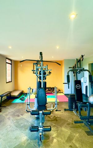 Apartamento à venda com 360m², 5 quartos e 4 vagas Apartamento à venda com 360m², 5 quartos e 4 vagasAcademia