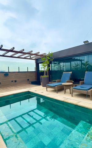 Apartamento à venda com 360m², 5 quartos e 4 vagas Apartamento à venda com 360m², 5 quartos e 4 vagasPiscina privativa