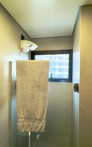 Apartamento à venda com 360m², 5 quartos e 4 vagas Apartamento à venda com 360m², 5 quartos e 4 vagasBanheiro social