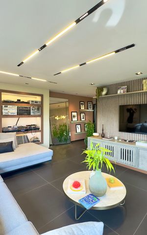Apartamento à venda com 360m², 5 quartos e 4 vagas Apartamento à venda com 360m², 5 quartos e 4 vagasSala 4