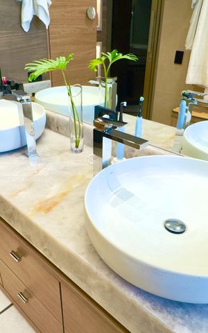 Apartamento à venda com 360m², 5 quartos e 4 vagas Apartamento à venda com 360m², 5 quartos e 4 vagasBanheiro da Suíte 1