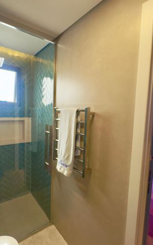 Apartamento à venda com 360m², 5 quartos e 4 vagas Apartamento à venda com 360m², 5 quartos e 4 vagasBanheiro da Suíte 3
