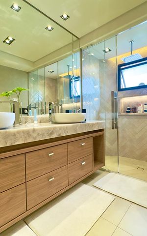 Apartamento à venda com 360m², 5 quartos e 4 vagas Apartamento à venda com 360m², 5 quartos e 4 vagasBanheiro da Suíte 1