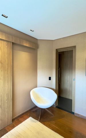 Apartamento à venda com 360m², 5 quartos e 4 vagas Apartamento à venda com 360m², 5 quartos e 4 vagasSuíte 3