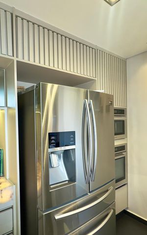 Apartamento à venda com 360m², 5 quartos e 4 vagas Apartamento à venda com 360m², 5 quartos e 4 vagasCozinha