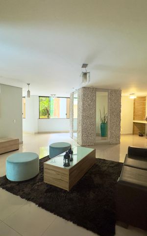 Apartamento à venda com 360m², 5 quartos e 4 vagas Apartamento à venda com 360m², 5 quartos e 4 vagasHall de entrada
