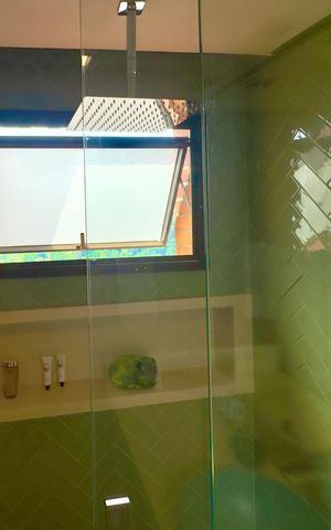 Apartamento à venda com 360m², 5 quartos e 4 vagas Apartamento à venda com 360m², 5 quartos e 4 vagasBanheiro da Suíte 2