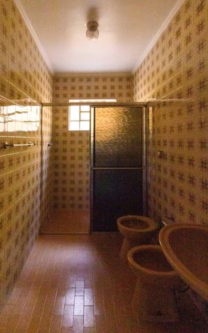 Casa à venda com 145m², 3 quartos e 2 vagasBanheiro 1