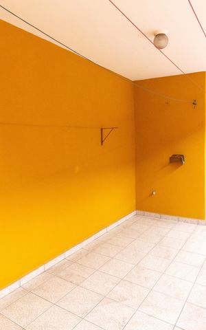 Casa à venda com 145m², 3 quartos e 2 vagasÁrea de Serviço
