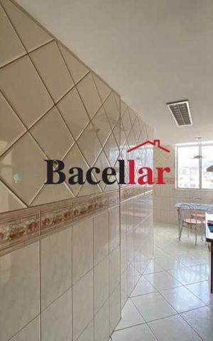 Apartamento à venda com 80m², 3 quartos e 1 vaga