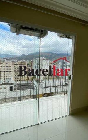 Apartamento à venda com 80m², 3 quartos e 1 vaga