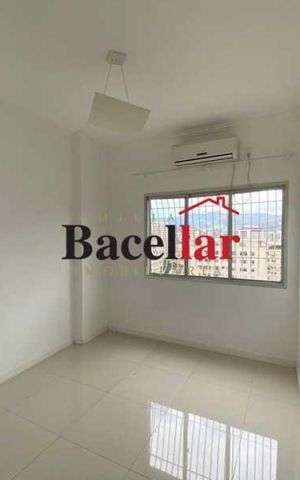 Apartamento à venda com 80m², 3 quartos e 1 vaga
